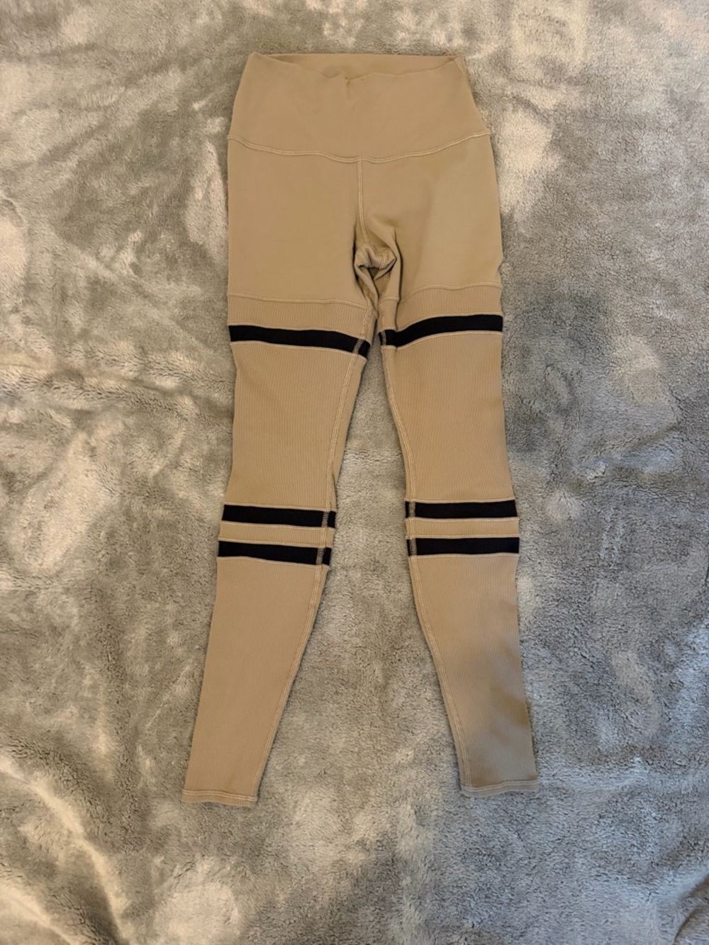 Alo High-Waist Ribbed Leggings with Black Stripe Detail